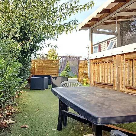 La Boreale Camping 4 Etoiles アパート Fréjus